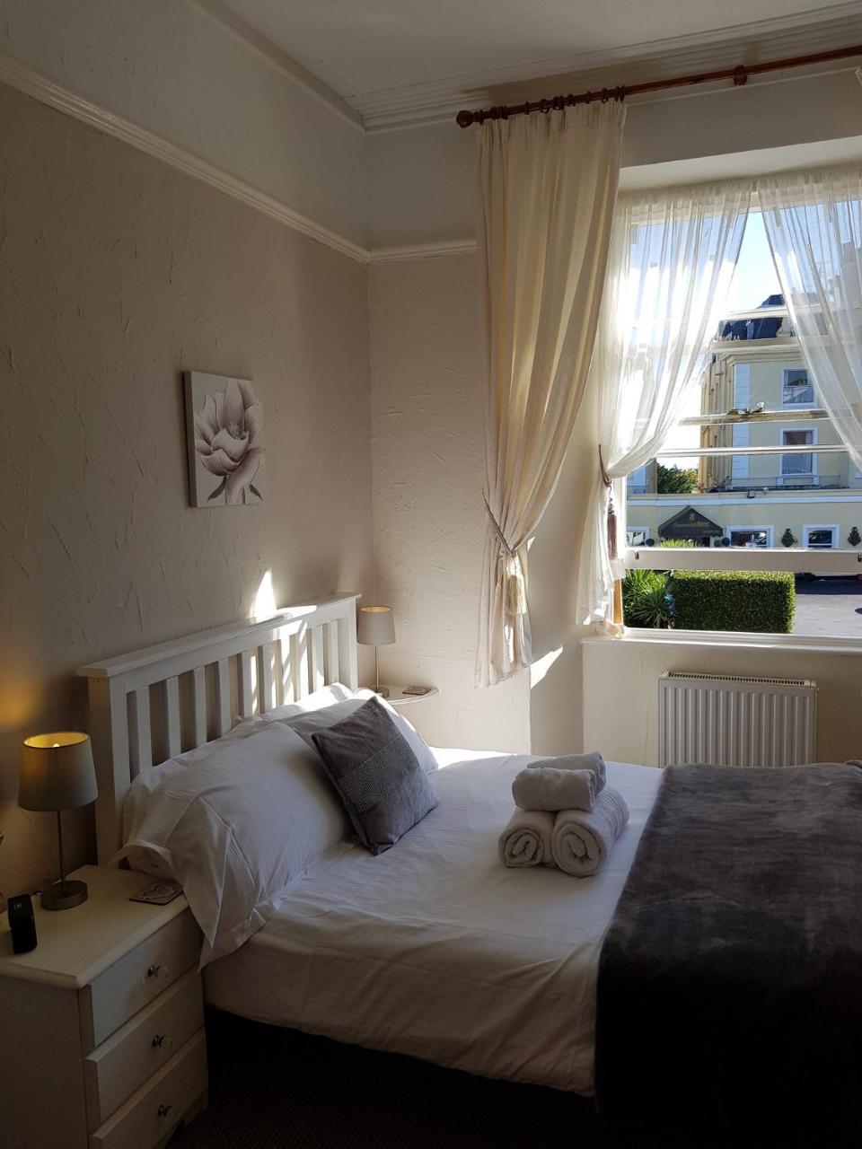 Newburgh Guesthouse トーキー エクステリア 写真